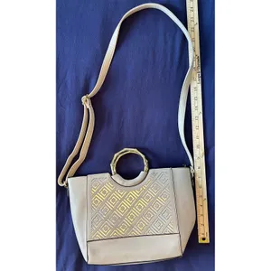 Liz Claiborne Beige Saffiano Crossbody Bag Bamboo Handle Geometric Metallic thumbnail 7