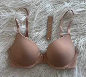 Skims Fits Everybody T-shirt Bra Ochre Size 30C thumbnail 1