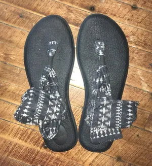 Sanuk yoga mat strappy Aztec 9 sandals thumbnail 1