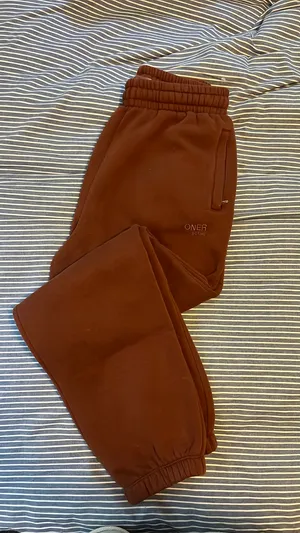 ONER ACTIVE CHOCOLATE BROWN SET. SMALL TOP. MEDIUM BOTTOMS.  thumbnail 3