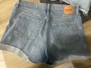 Hollister High-Rise Denim Shorts - Size 9/8 (W29) thumbnail 2