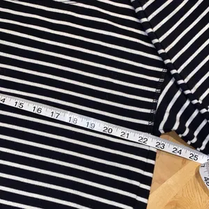 NWT!!American Eagle Outfitters Black & White Off-the-Shoulder Sweater Size Small thumbnail 4