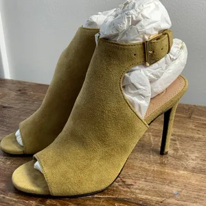 Tory Burch green suede open-toe ankle‎ strap heels size 8 thumbnail 3