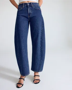 Abercrombie Black Mid-Rise Barrel Jean thumbnail 2