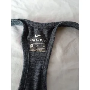 Nike XL Workout Tank Like New thumbnail 2