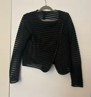 Black jacket thumbnail 1