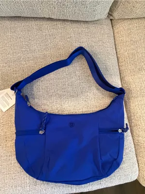 Lululemon Slouchy Sling Bag 6L riverside blue NWT thumbnail 6