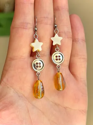 Handmade y2k funky fairy whimsy dangle earrings🌟🧡 thumbnail 3