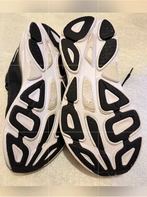 Hoka Bondi 8 Athletic Shoes Black & White US 7.5 B thumbnail 8