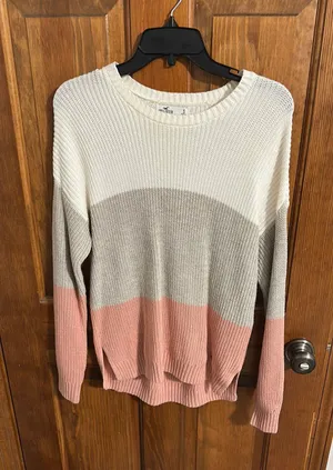 Hollister Sweater thumbnail 1