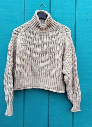 H M‎ Chunky Knit Turtleneck Sweater Beige Cropped Cozy Pullover Size S thumbnail 1