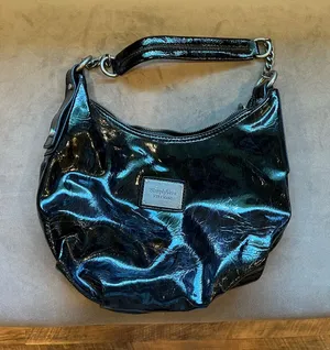 Vera Wang Shoulder Bag thumbnail 1