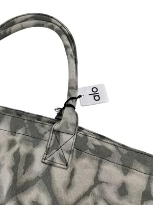 Iconic Shopper Tote , Grey tie-dye pattern Tota Pilates & Yoga Bag ALO Yoga Nwt thumbnail 6