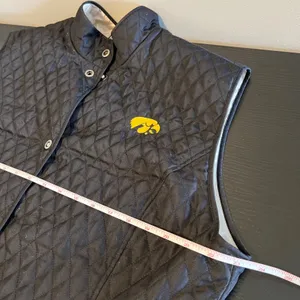 Gear For Sports Iowa Hawkeyes Quilted Vest Black Women's XL Snap Front NCAA Logo thumbnail 9