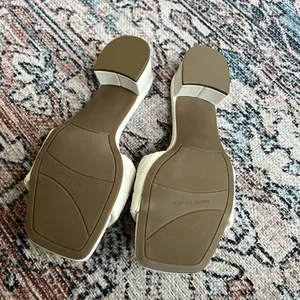 Marc Fisher Casara Slide Sandal 6 1/2 White Faux Leather Open Toe Shoes thumbnail 4