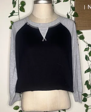 Forever 21 3/4 Sleeve Cropped Top NWT thumbnail 1