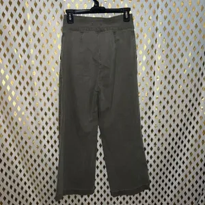 Urban outfitters BDG Wide leg pleated pants green jeans size 2 thumbnail 2
