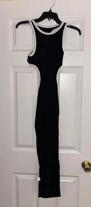 Amazon Cut out midi dress thumbnail 1