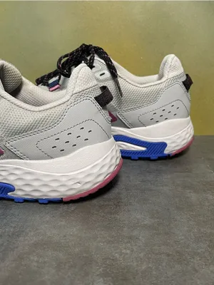New Balance T410 Women's Gray/Pink Trail Running Shoes Size 11M thumbnail 12