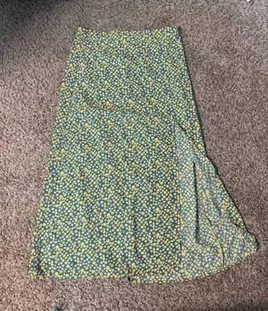 Forever 21 Floral midi skirt thumbnail 1