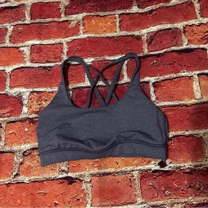 Lululemon sports bra size 4 thumbnail 3