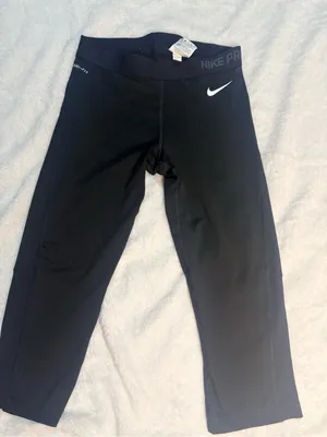 Nike Black Girls' Capri Leggings with White Swoosh thumbnail 1