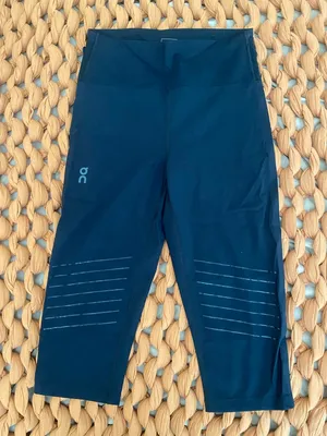 On Cloud Running Women’s Trail Capri Tights thumbnail 1