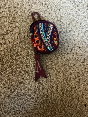 AirPods Case Purple thumbnail 1