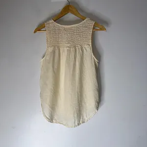 Cloth & Stone Sleeveless Linen‎ Smocked Detail Cream Top XS thumbnail 2