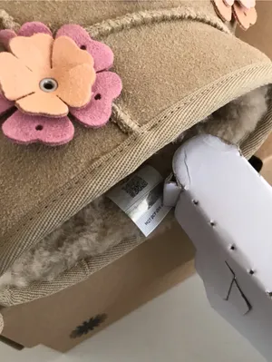 UGG Classic Ultra Mini Fleur thumbnail 7