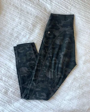 Fabletics Camo Leggings thumbnail 1