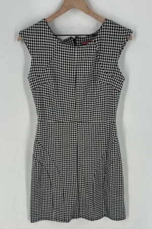 Merona Womens Size M Houndstooth Print Stretch‎ Cap Sleeve Sheath Dress thumbnail 1