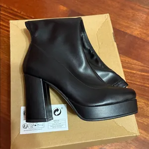 SHEIN Black Heeled Boots thumbnail 3
