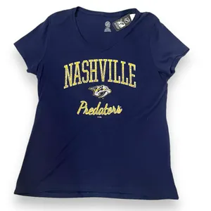 NHL Hockey Nashville Predators Women's V neck T-Shirt NWT size Large thumbnail 2