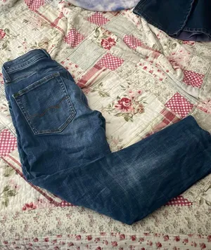 Straight Leg Cropped Jeans thumbnail 1