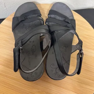 Baretraps Sandals 6.5 M Jerie Black Strappy Slingback Comfort Wedge Walking Shoe thumbnail 7
