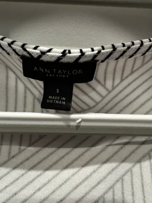 Chic Striped Wrap Ann Taylor Blouse 🖤🤍 thumbnail 2
