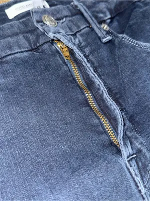 Good American GLCRE899T Good Legs Crop Jeans High Waist Sz 12 / 31 Blue344 Dark thumbnail 6