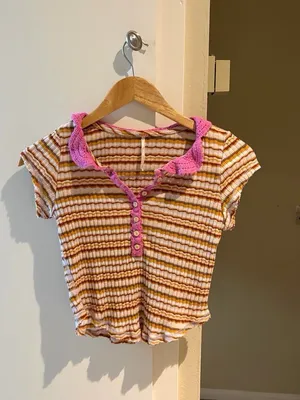 Free People cute Striped crop Top with Pink crochet Collar, size XS thumbnail 2