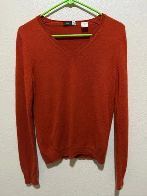 Saks Fifth Avenue 100% Cashmere V-Neck Sweater Small Rust Old Money thumbnail 1