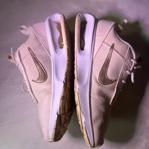 Nike Women's Beige Sneakers thumbnail 11