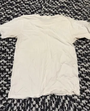 Urban Outfitters T-shirt “Ghosting” thumbnail 4