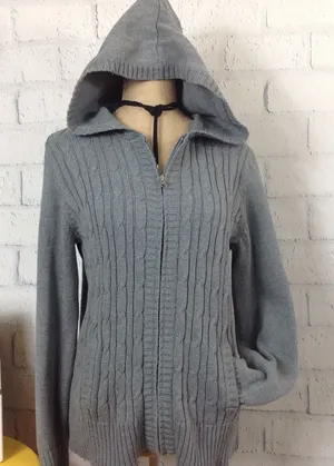 ⬇️ CABLE KNIT HOODIE Gray Size M thumbnail 1