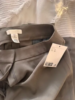 H&M Dress Pants Women’s thumbnail 2