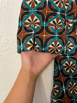 NWOT Entro Geo Melody Tile-Print V-Neck Maxi Dress Small thumbnail 5