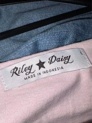 Riley Daisy Pink and Navy Blue Top Size L thumbnail 2
