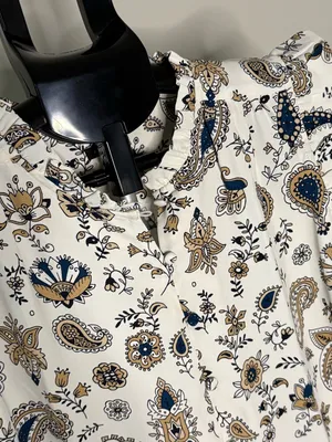 Ann Taylor NWT Floral Paisley Ruffle Sleeve Button Front Blouse XS thumbnail 8