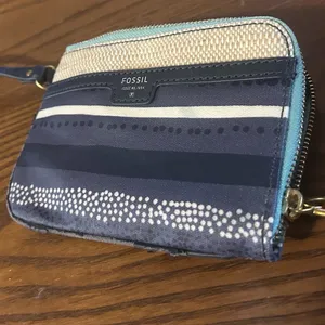 Fossil Women's Navy and Beige Wallet thumbnail 6