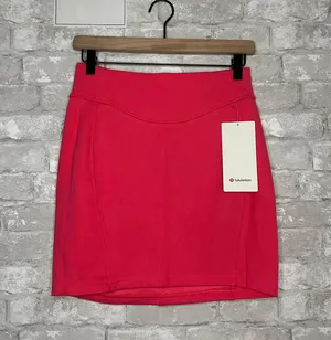 Lululemon Scuba High Rise Mini Skirt NWT Size Small (GLZP) thumbnail 1