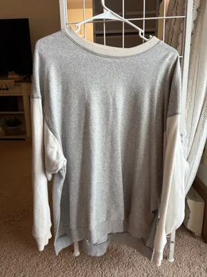 American Eagle Sweatshirt thumbnail 1
